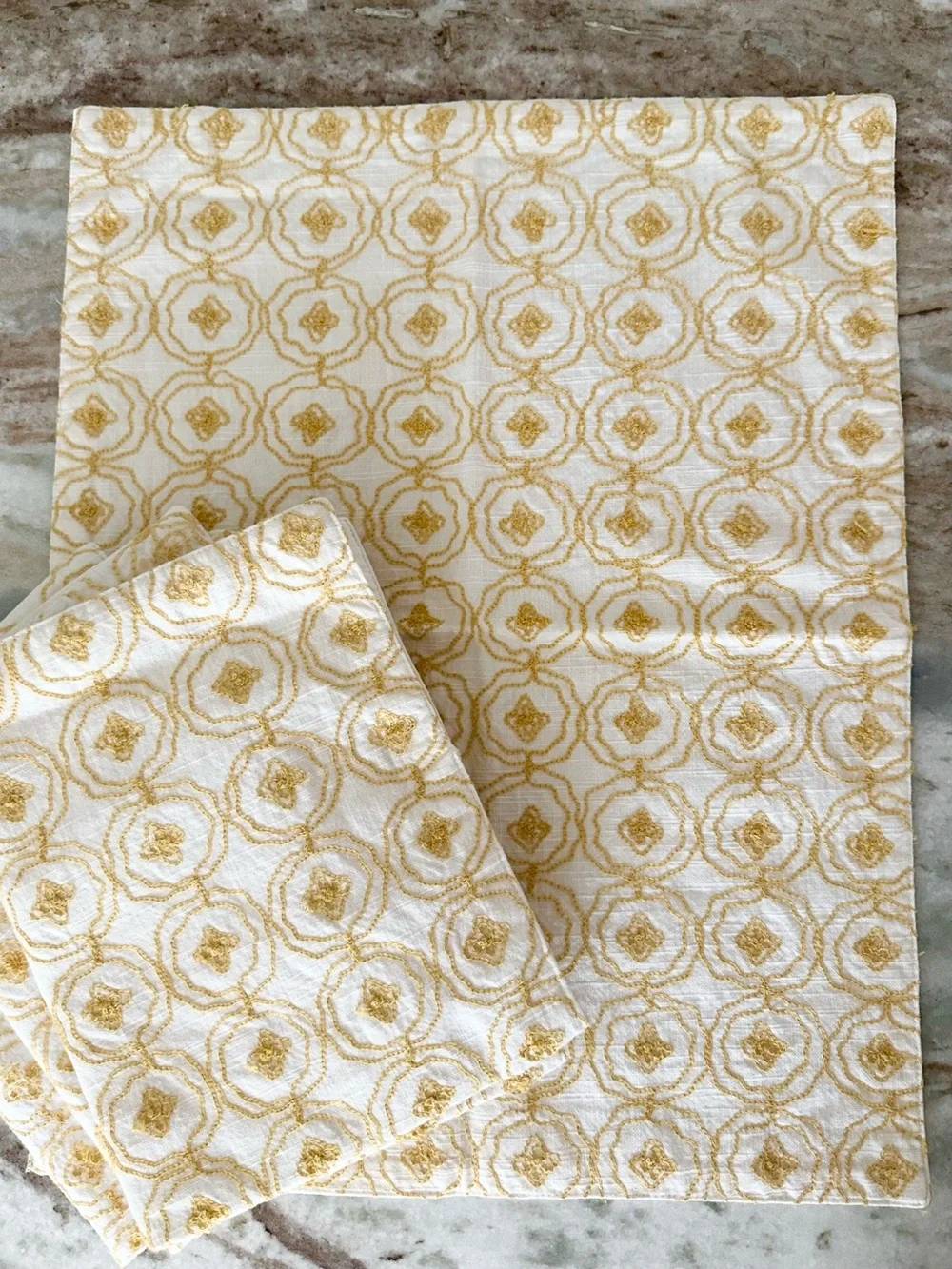 Set of 4 Floral Cloth Embroidered Placemats in Yellow & White